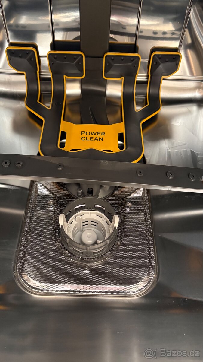 MYČKA WHIRLPOOL W7F HS51 - 4