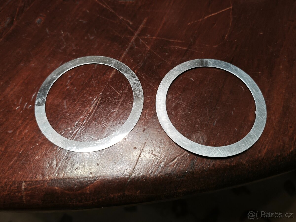 Magnetický držák do auta. - 4