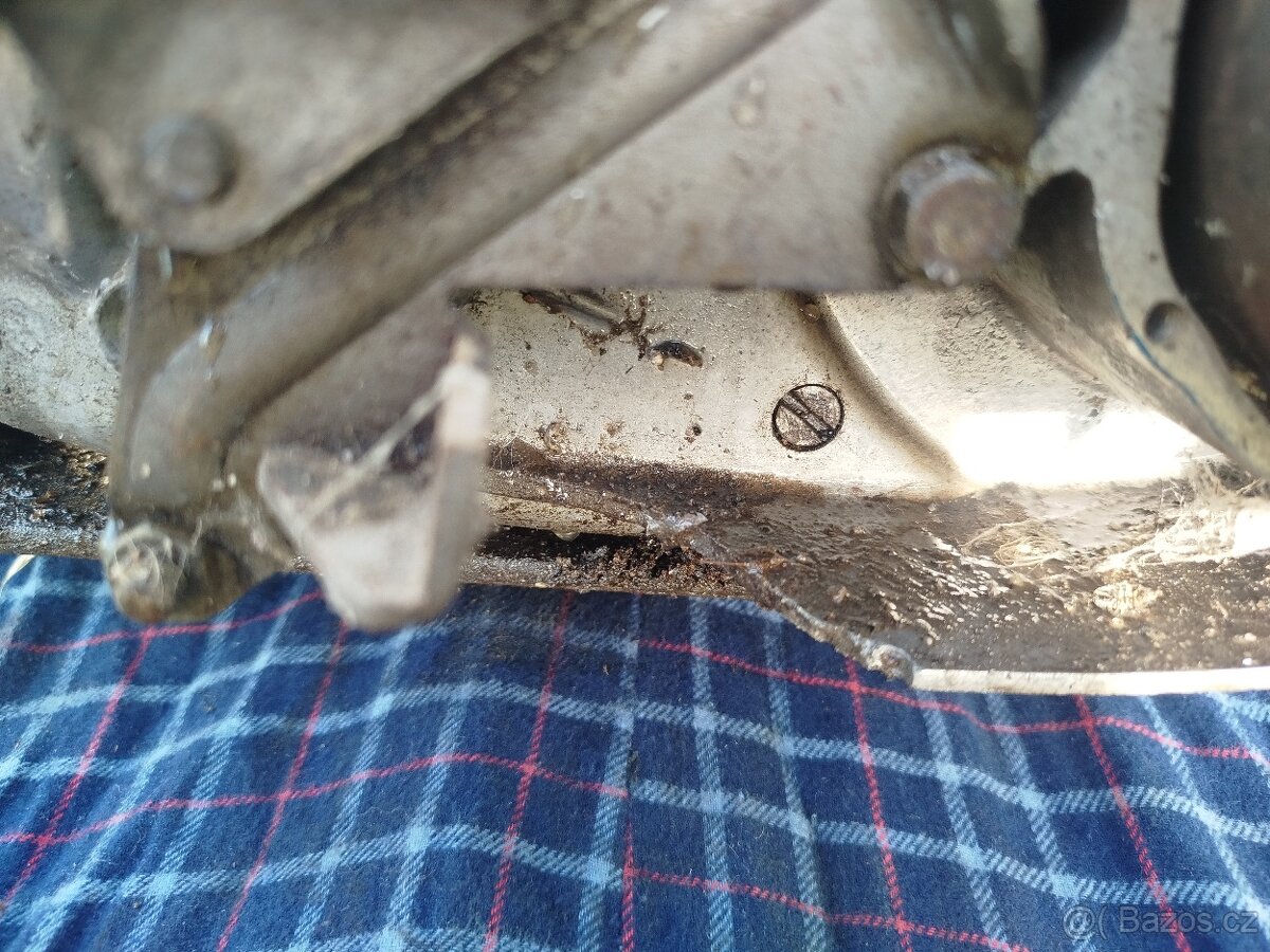 Motor Jawa kývačka 250 typ 353 - 4