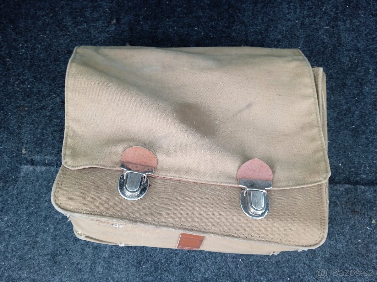 Stará armádní brašna - 4