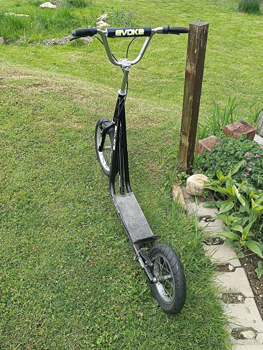 koloběžka EVOKE 16"/12" - 4