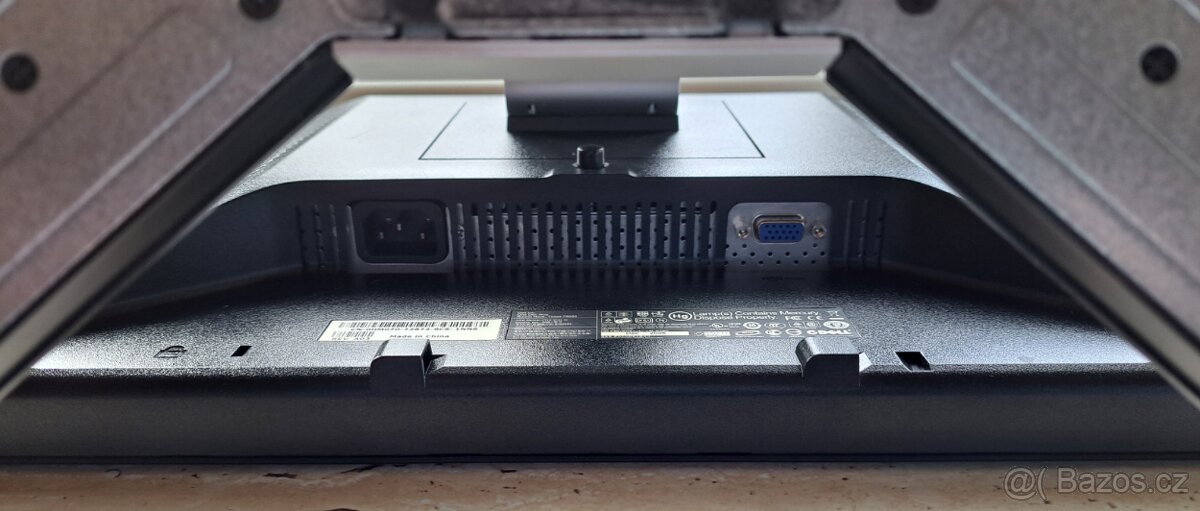 LCD monitor Dell 19" - 4