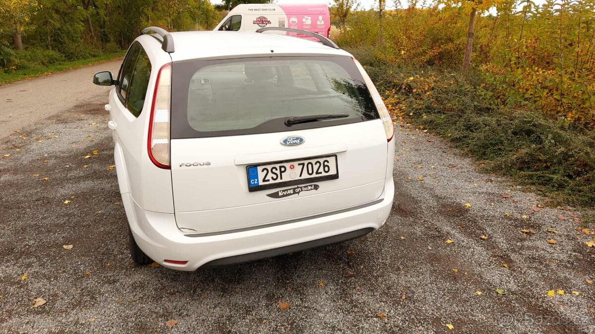 Ford Focus kombi 1,6 - 4