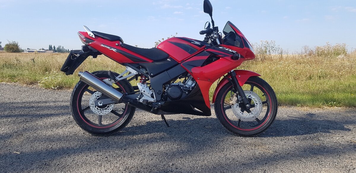 Honda CBR 125 - 4