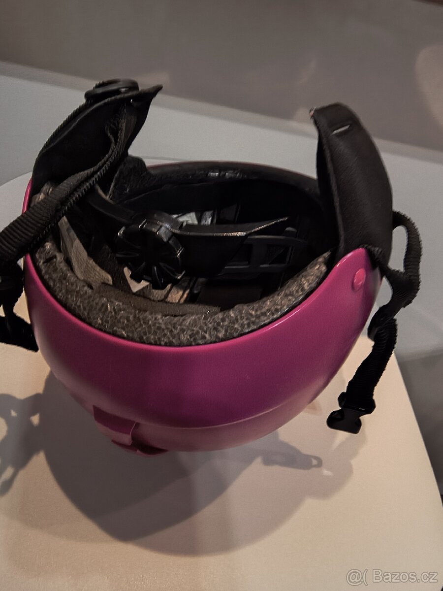 Helma lyžařská přilba - 4