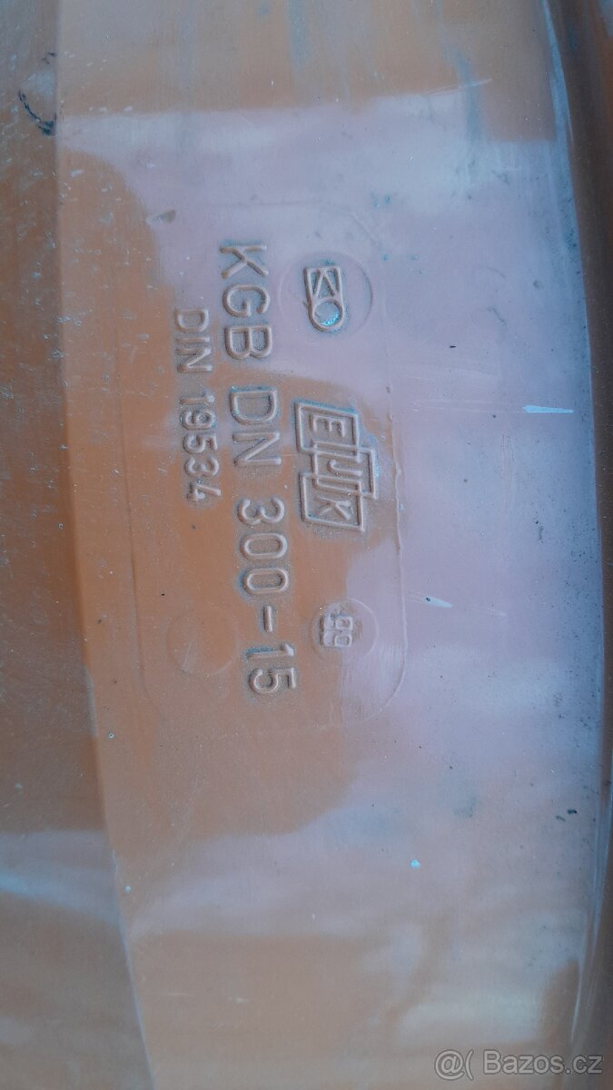 Kolena KGEM DN 300/15 a DN 200/45 - 4