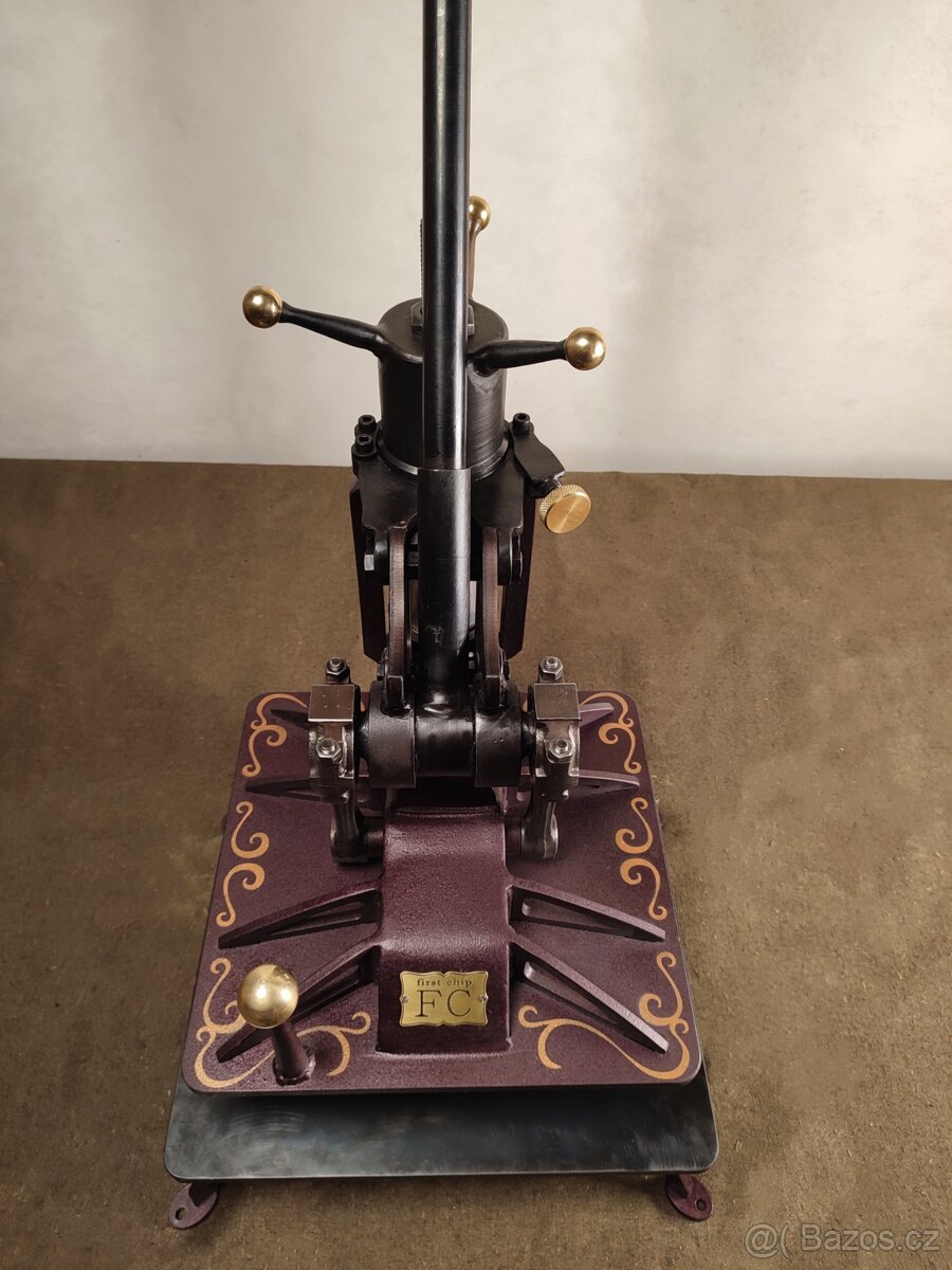 Vysekávací lis - 4