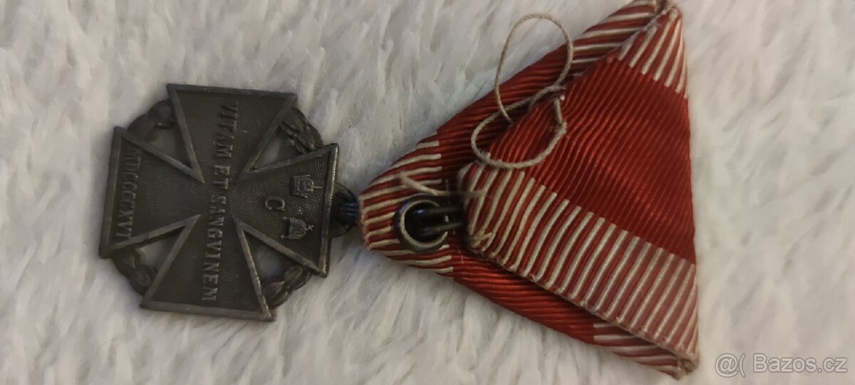 Medaile, vyznamenání. - 4