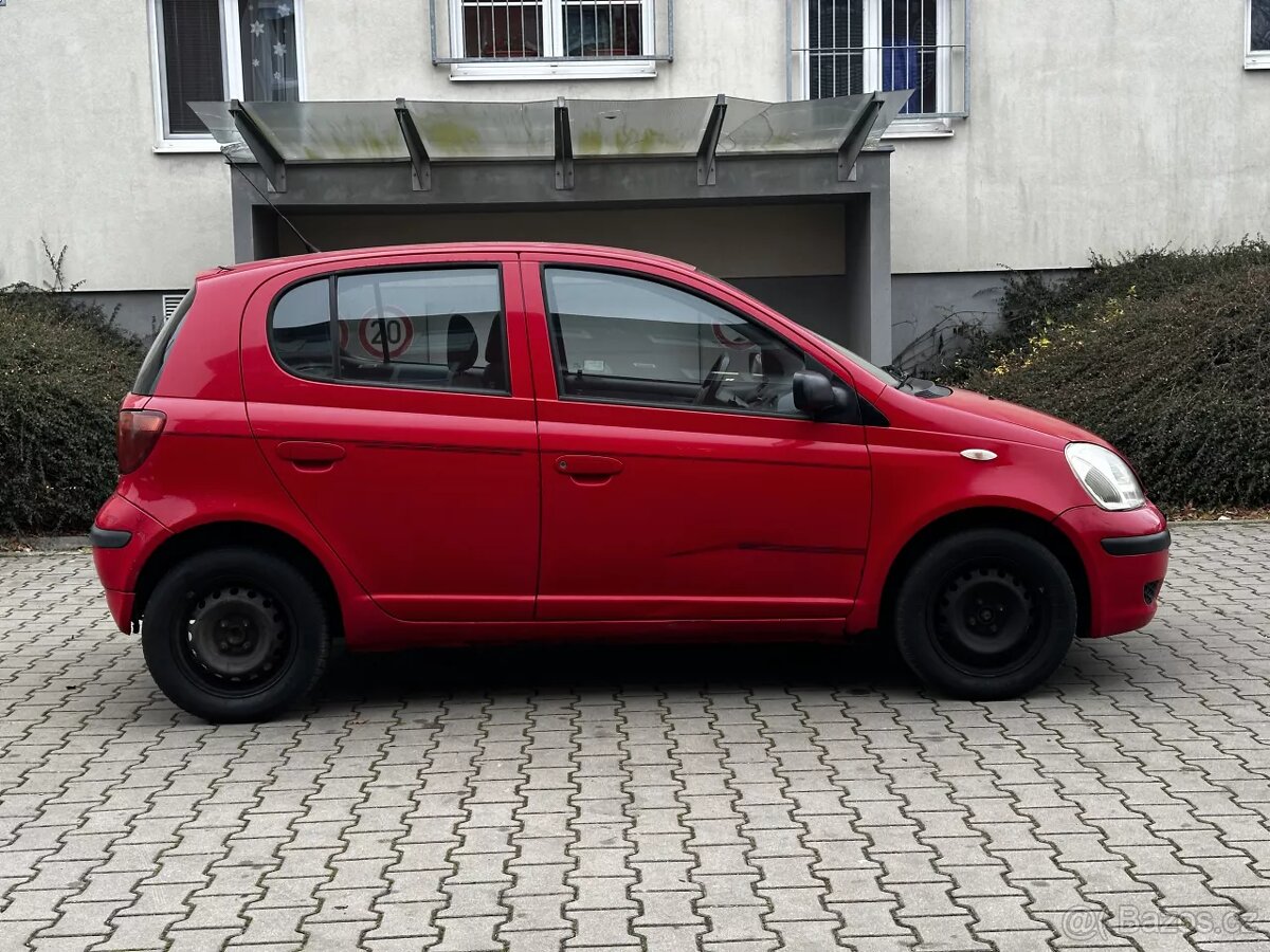 Toyota Yaris 1.0 VVT-i Klima Nová STK 5 dveří Rok 2005 - 4
