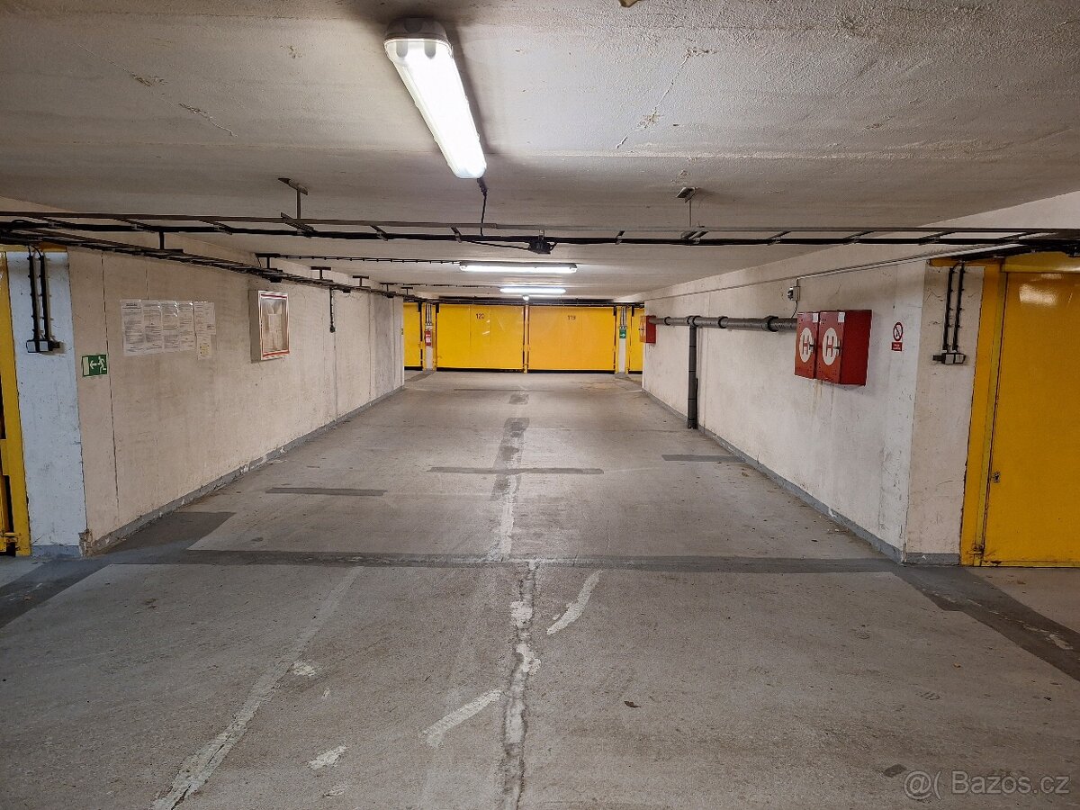 Pronajmu garáž v Řepích - 4