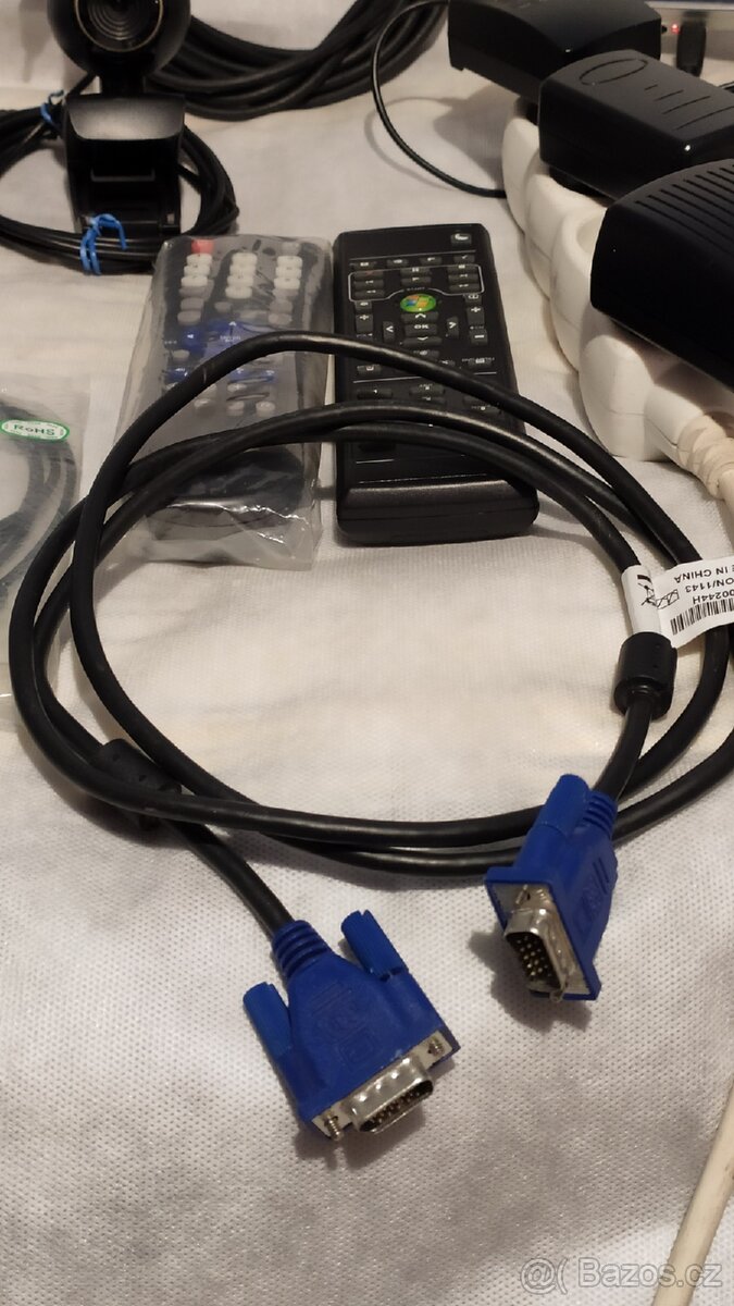 Adaptéry telefony kabely navigace - 4