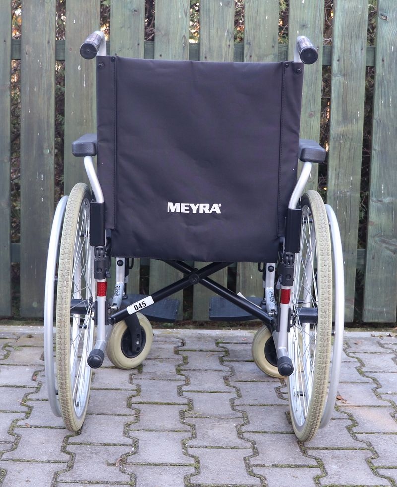 060-Mechanický invalidní vozík Meyra. - 4