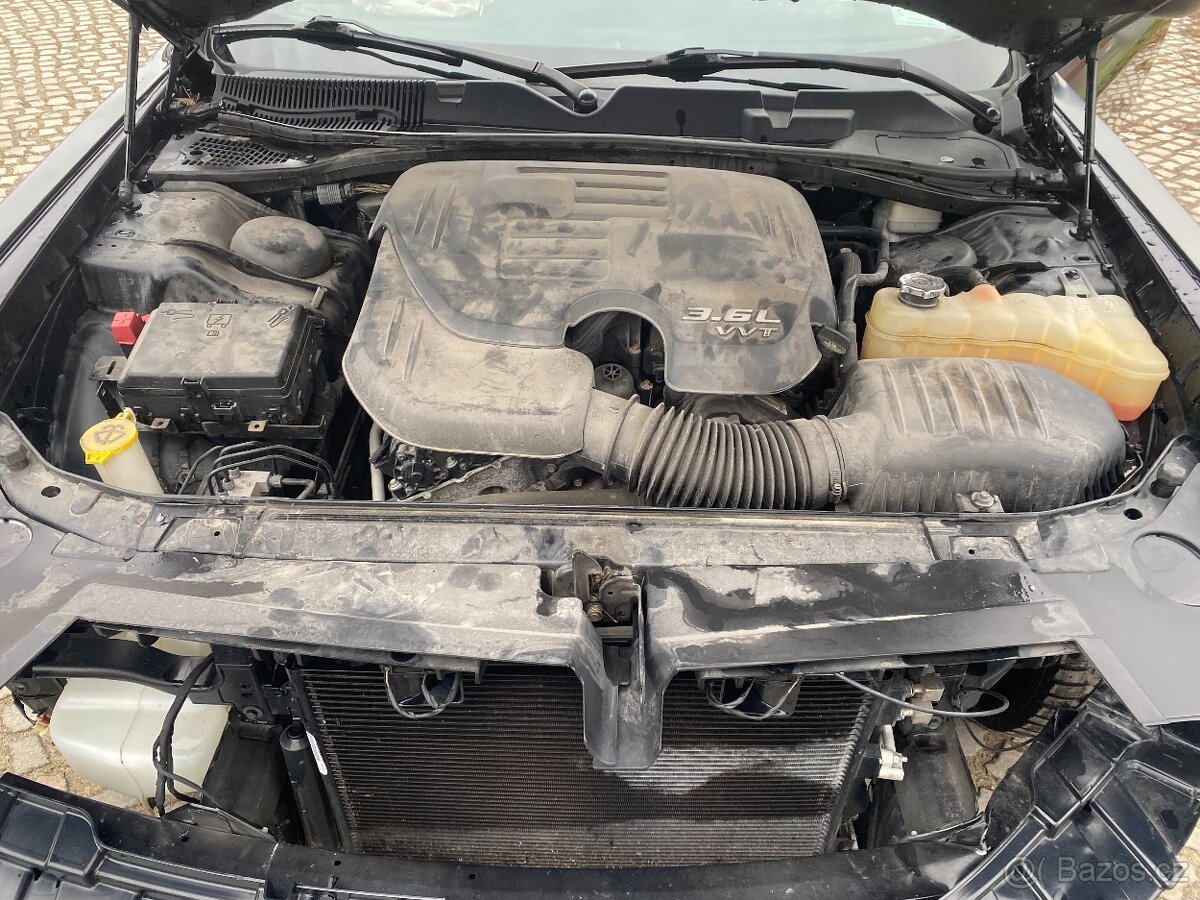 Dodge Challenger 3.6 novy model 2015 r.v - 4