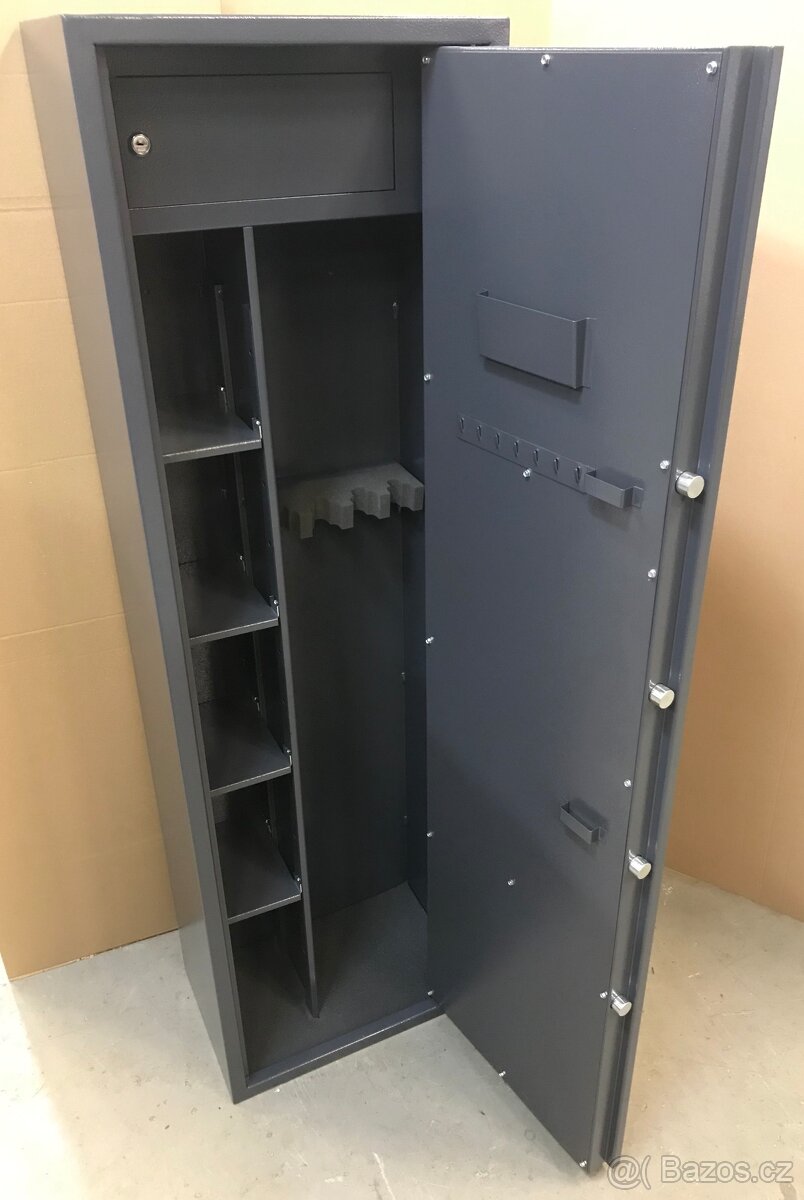Skříň pro 2 zbraní+poličky+schránka - 4