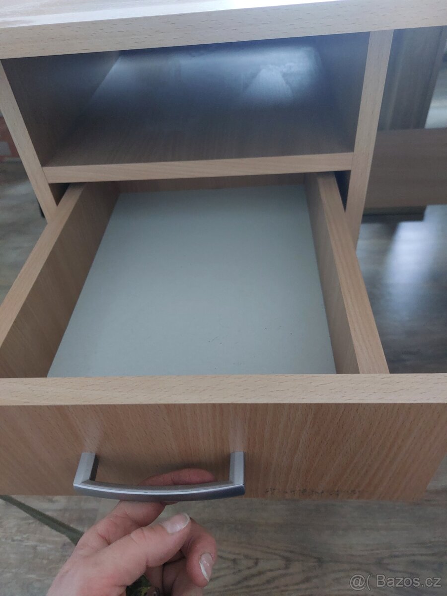 psací stůl - 4