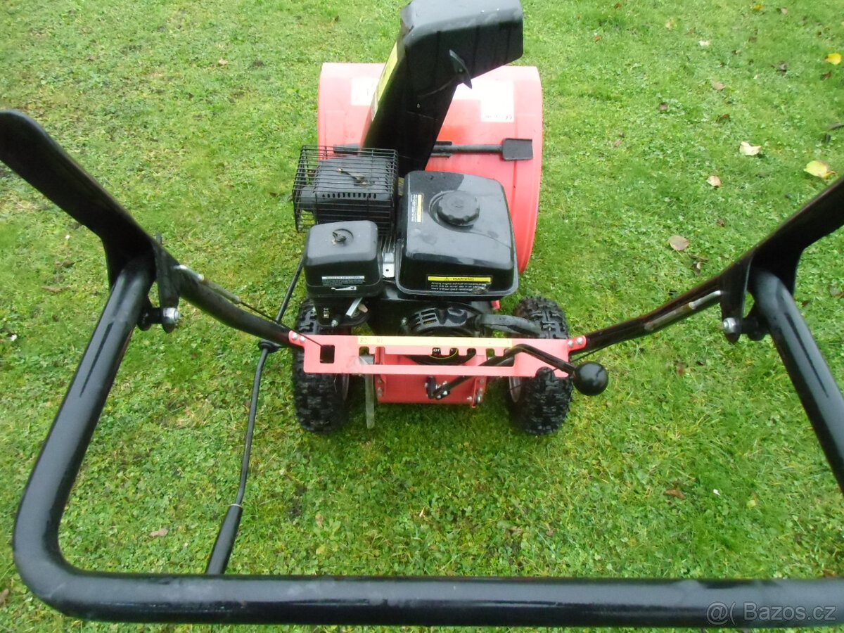 Sněhová fréza VEGA 551. - 4