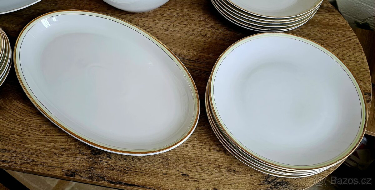 Porcelánová jídelní sada - 4