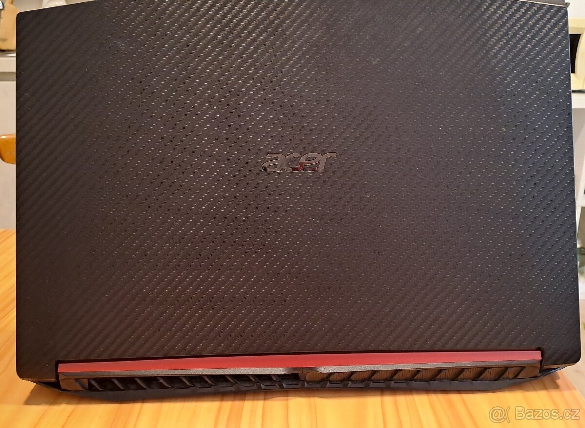 Acer Nitro AN515-52 - 4