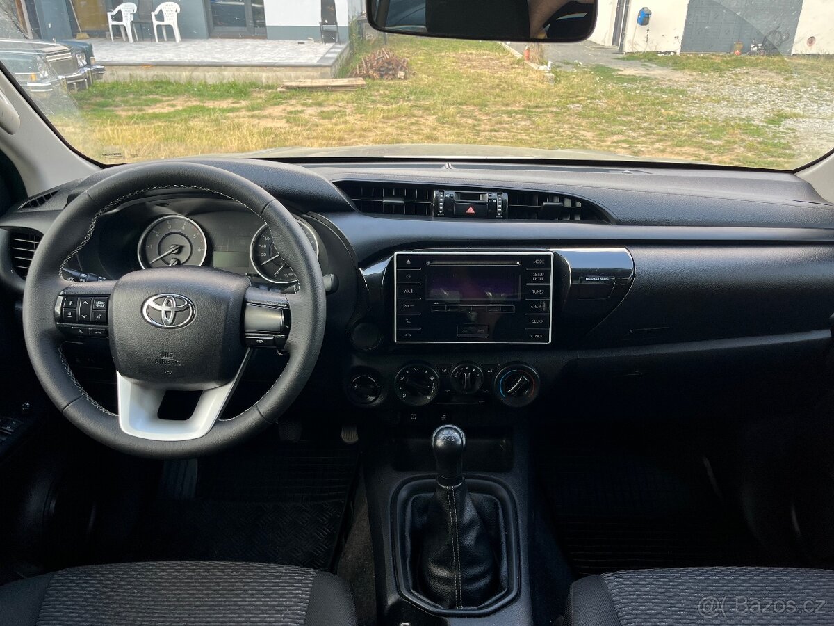 Prodám Toyota Hilux 2.4 D-4D