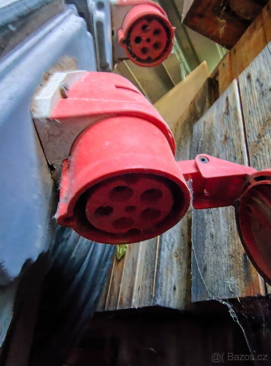 Stavební rozvaděč. - 4