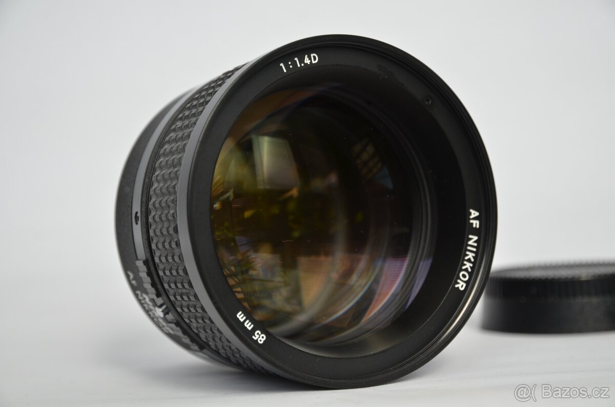 Nikon 85 mm f/1,4 AF NIKKOR D A - 4