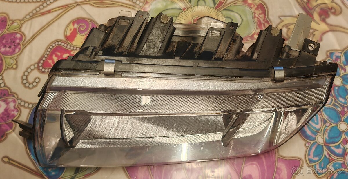 Levé a pravé přední světlo Škoda Fabia 1 - 4