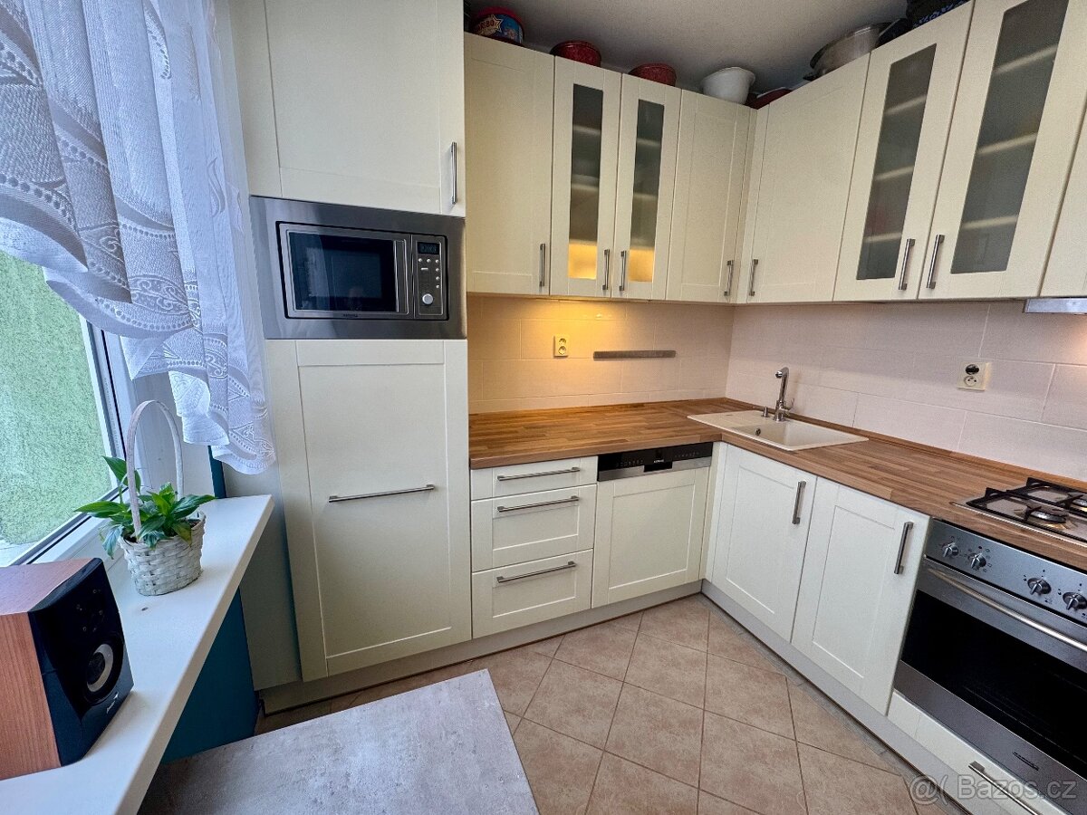 4+1 Jirkov, Studentska - 4