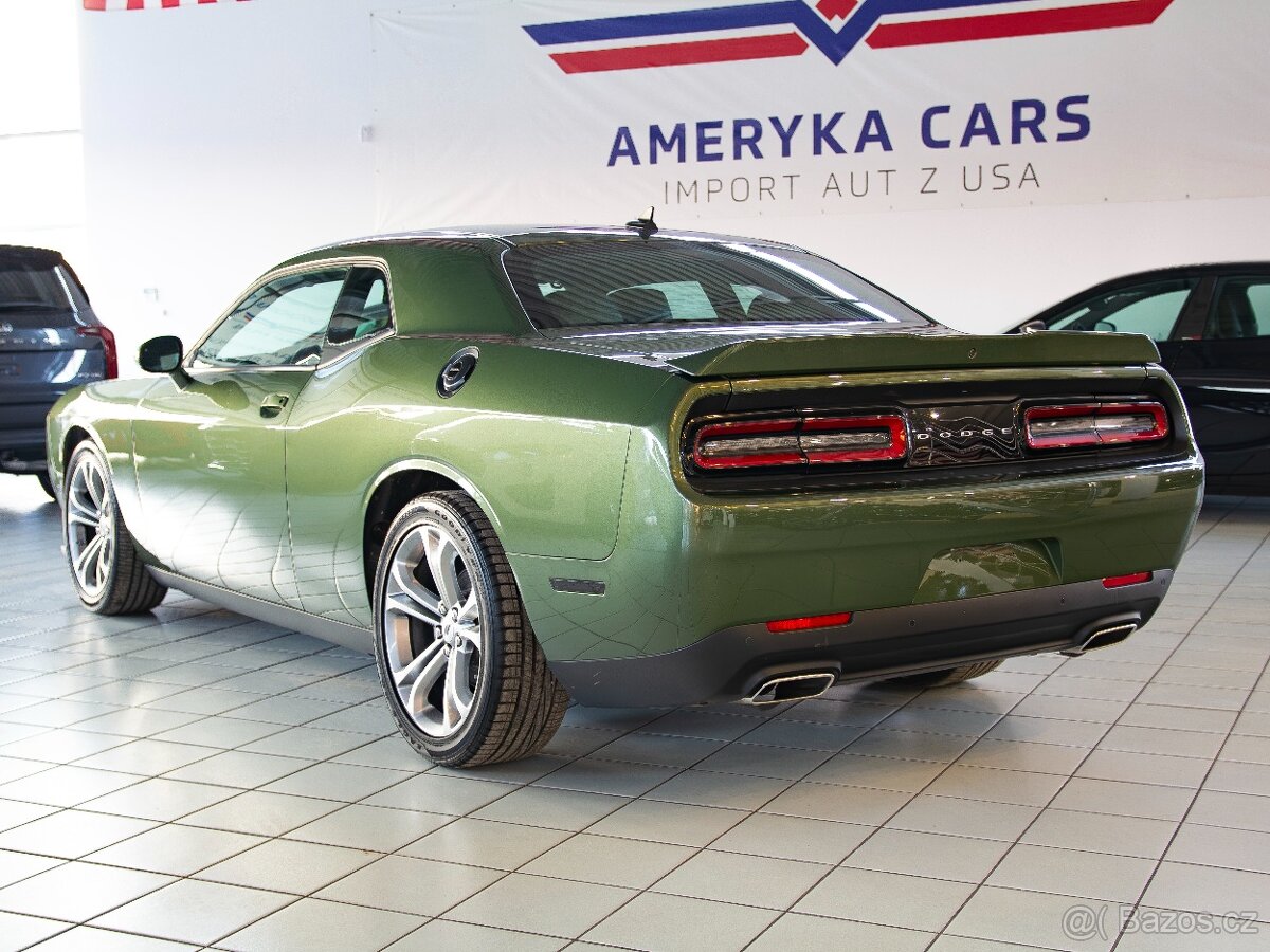 Dodge Challenger GT - 4