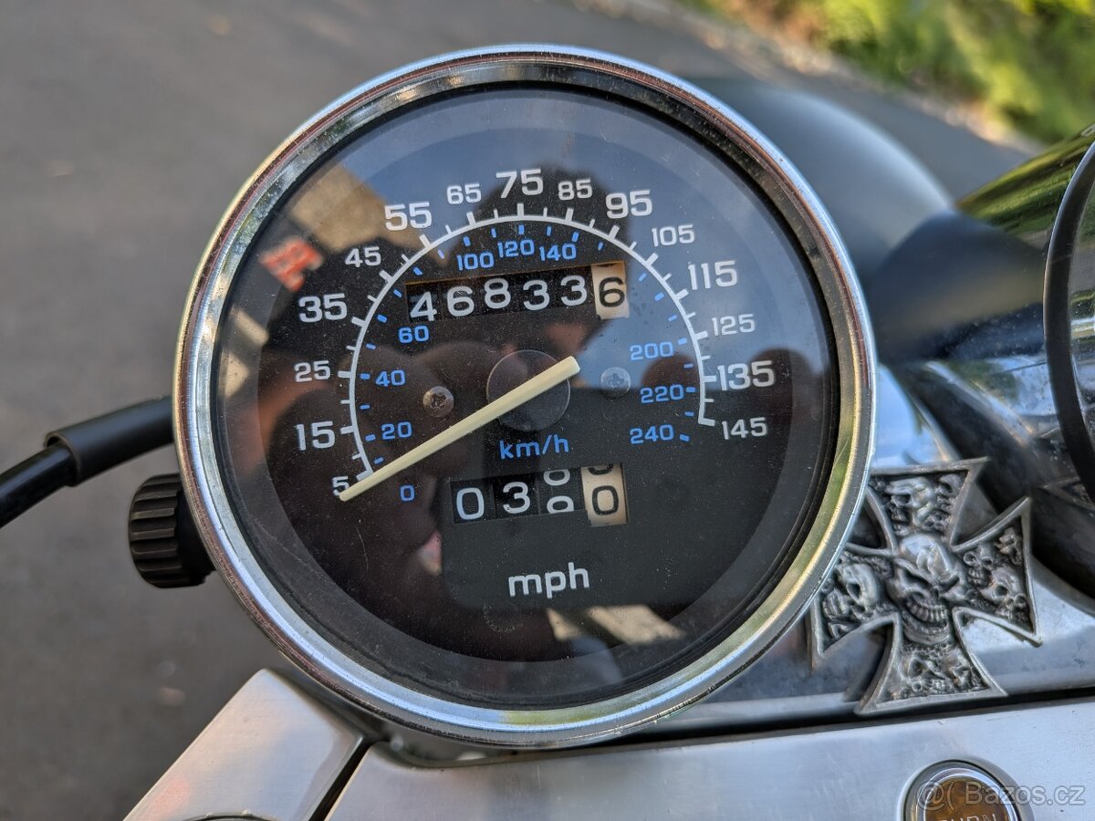 Honda VF 750C Magna - 4