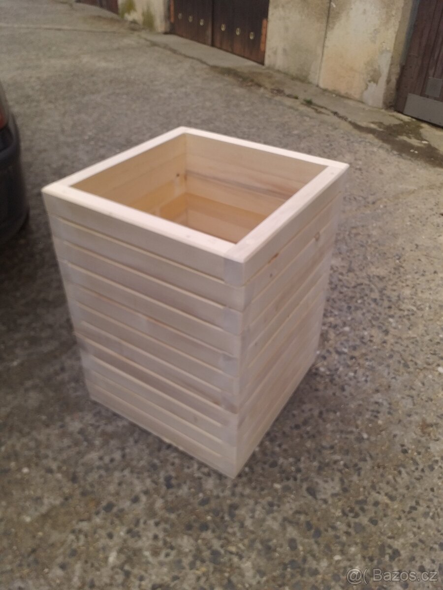 Dřevěný truhlík - 4