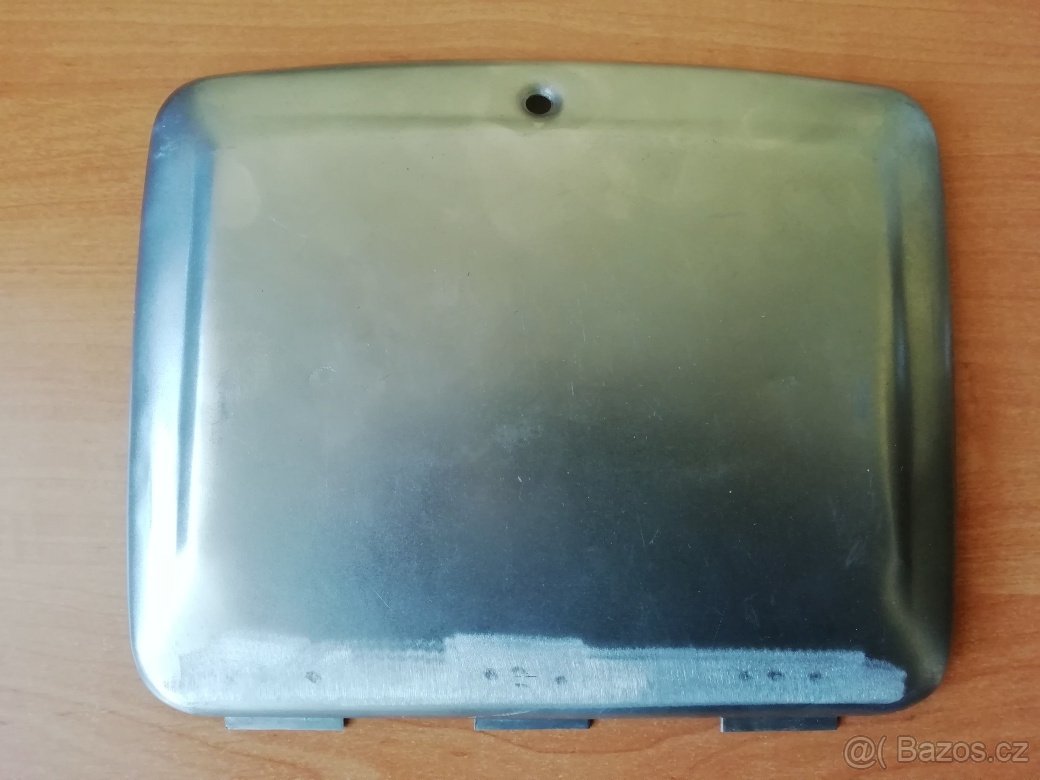 Dvierka skrinky batérií a bočné dvierka na Tatran,Manet. - 4