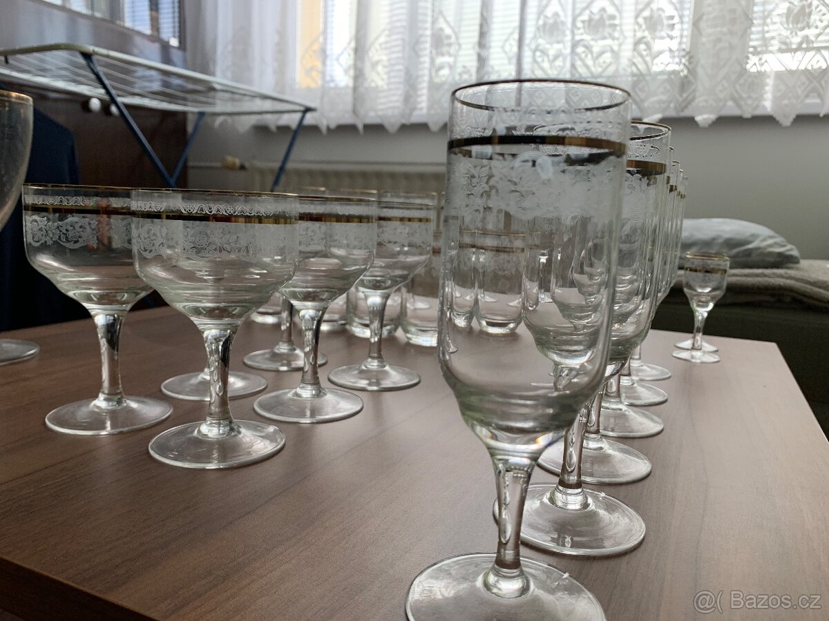 Sklenice na víno, šampaňské, pivo, koňak, vodu, TOP STAV - 4