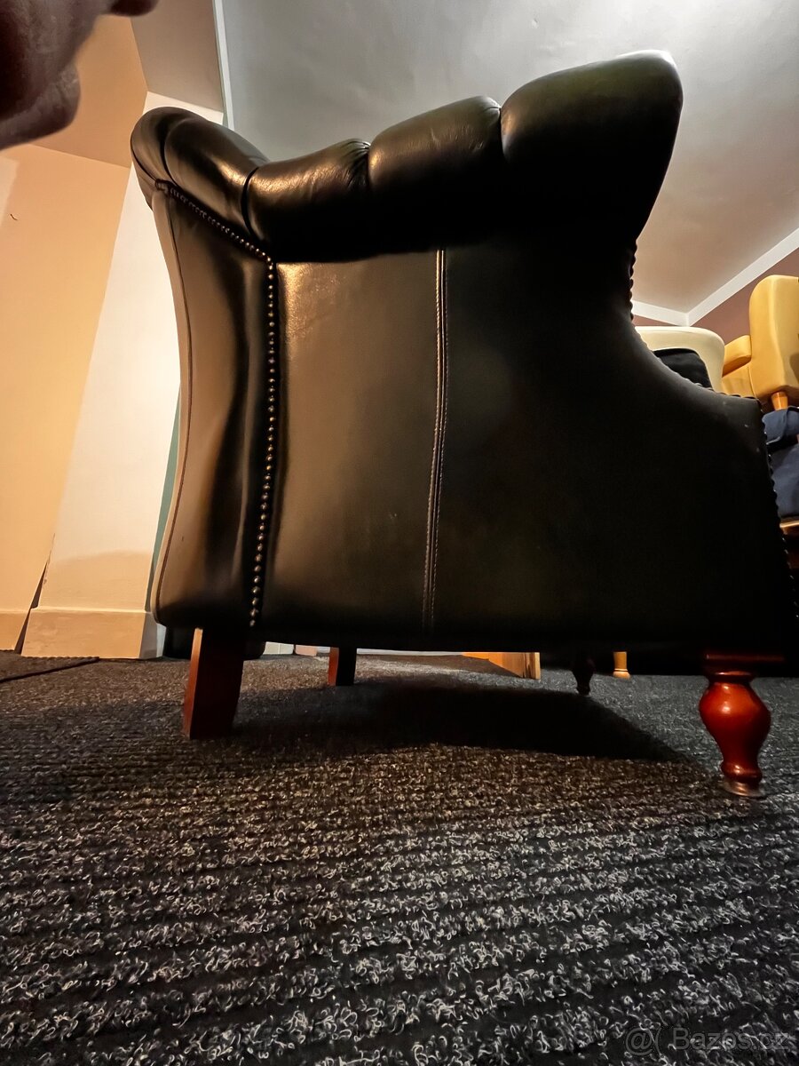 Kožené křeslo v anglickém stylu - 4