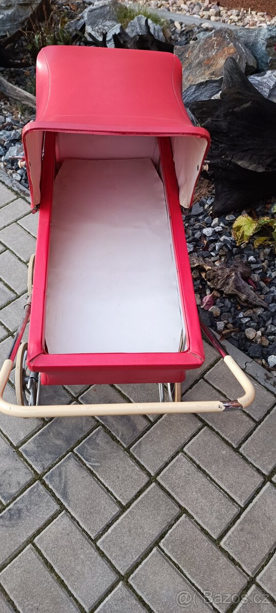 Retro kočárek pro panenky - 4