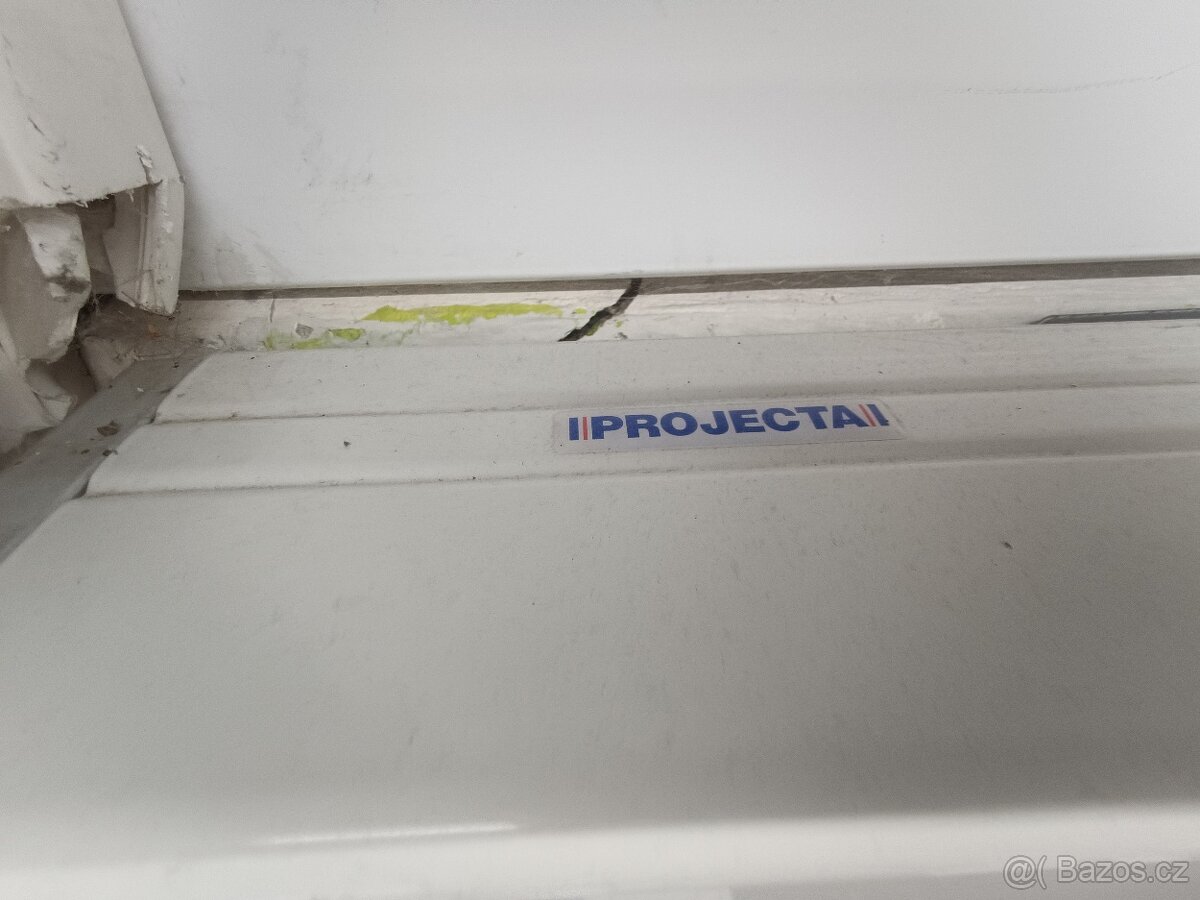 Navíjecí projekční plátno PROJECTA - 4