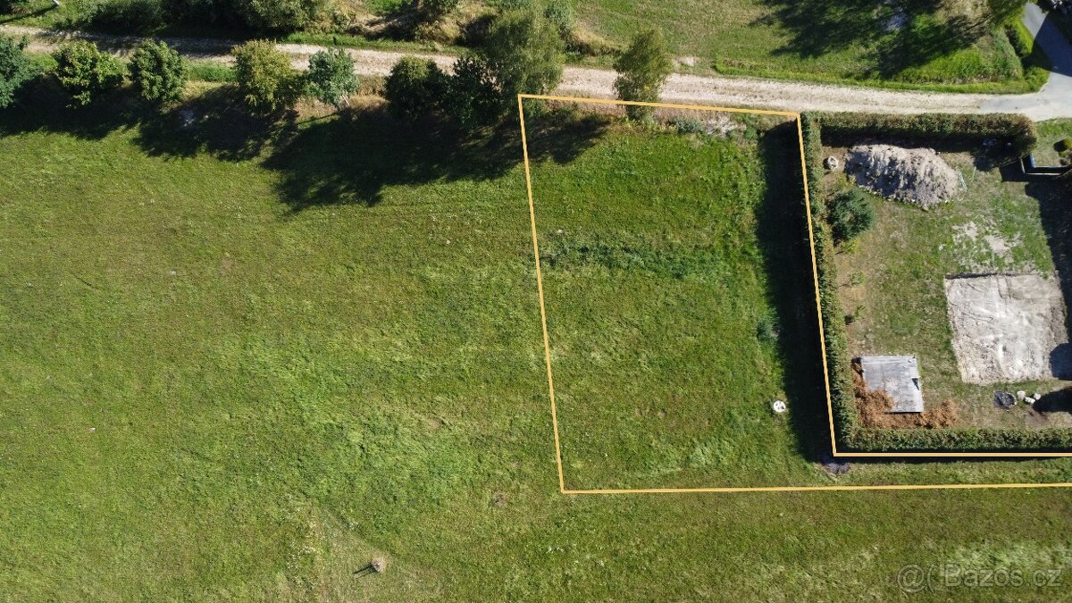 Stavební pozemek 1 100 m² u Milevska - 4