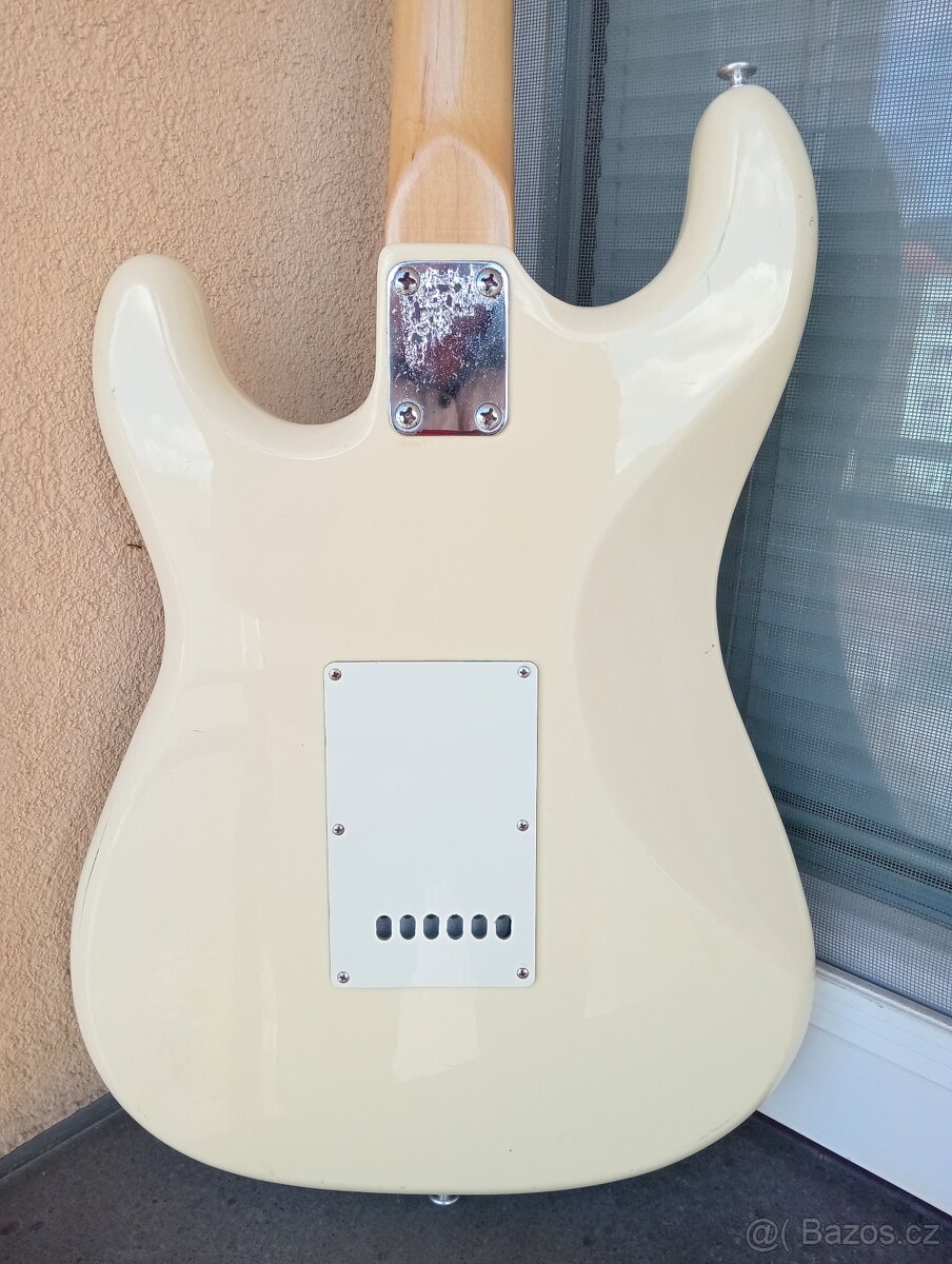 52 až 55 ročná vintage Maya Stratocaster (70. roky) - Japan - 4