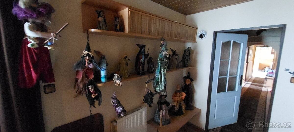 Ruzne sběratelské postavičky a kresby - 4