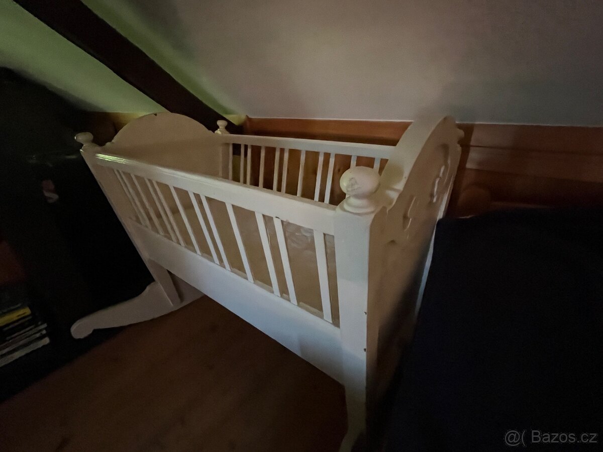 Prodám 102 let starou kolébku pro dítě - 4