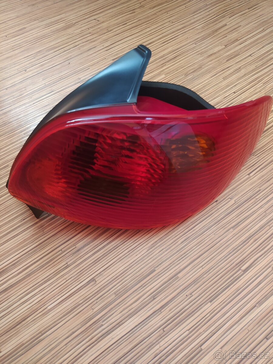 Zadní světlo Peugeot 206 - nové - 4