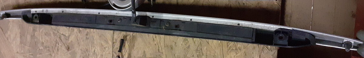 BMW e46 - Lišty nad SPZ s osvětlením - 4