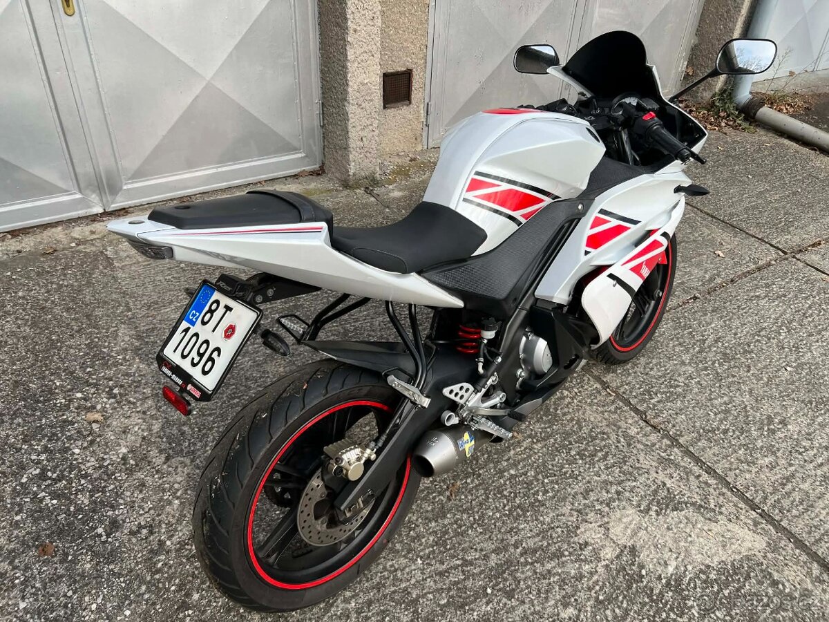 Yamaha YZF- R125 - 4