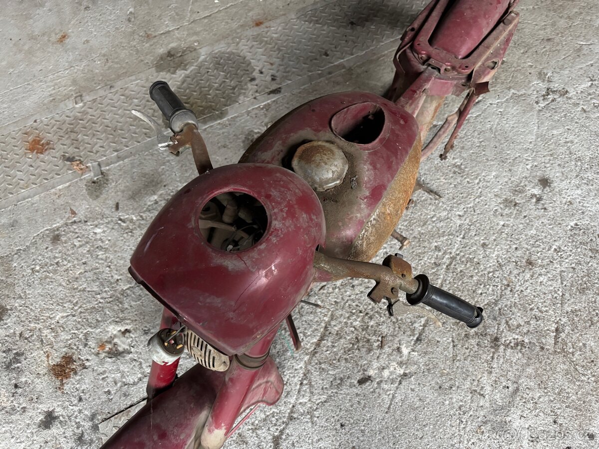 Jawa 250 kývačka rám - 4