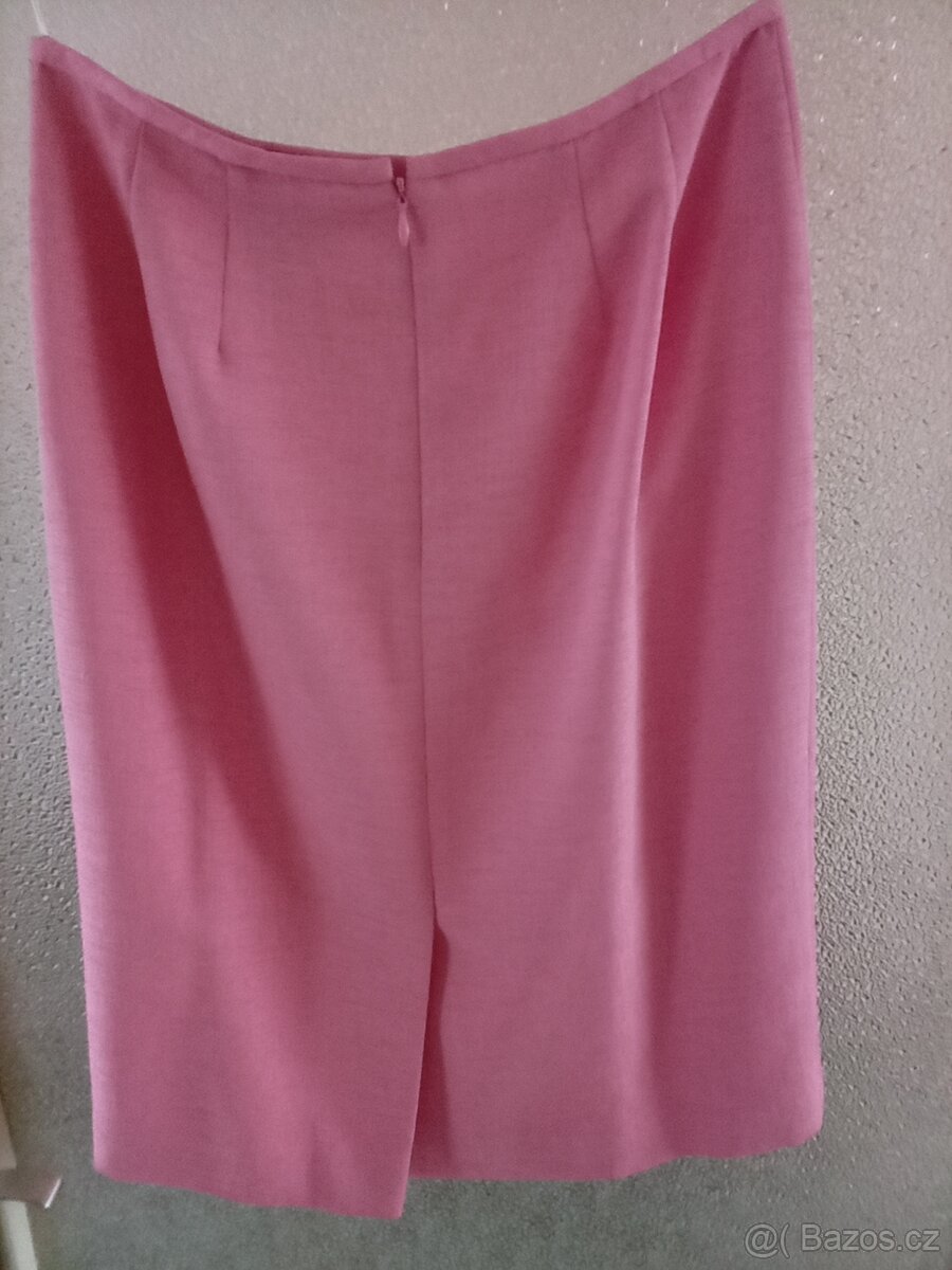 Nový kvalitní růžový kostým s podšívkou, - 4