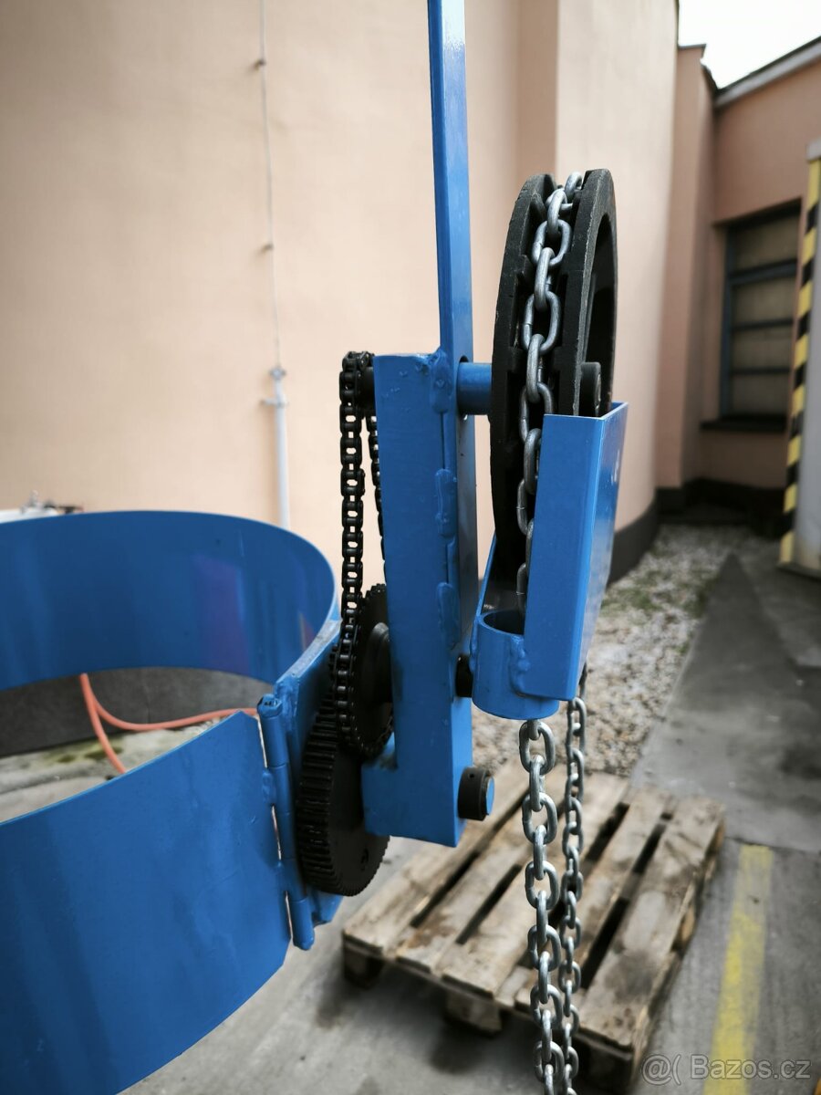 Otočné kleště na sudy - 4