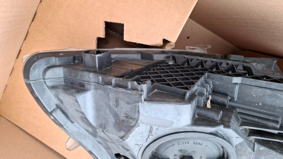 Přední světlo Mercedes Vito W447 - 4