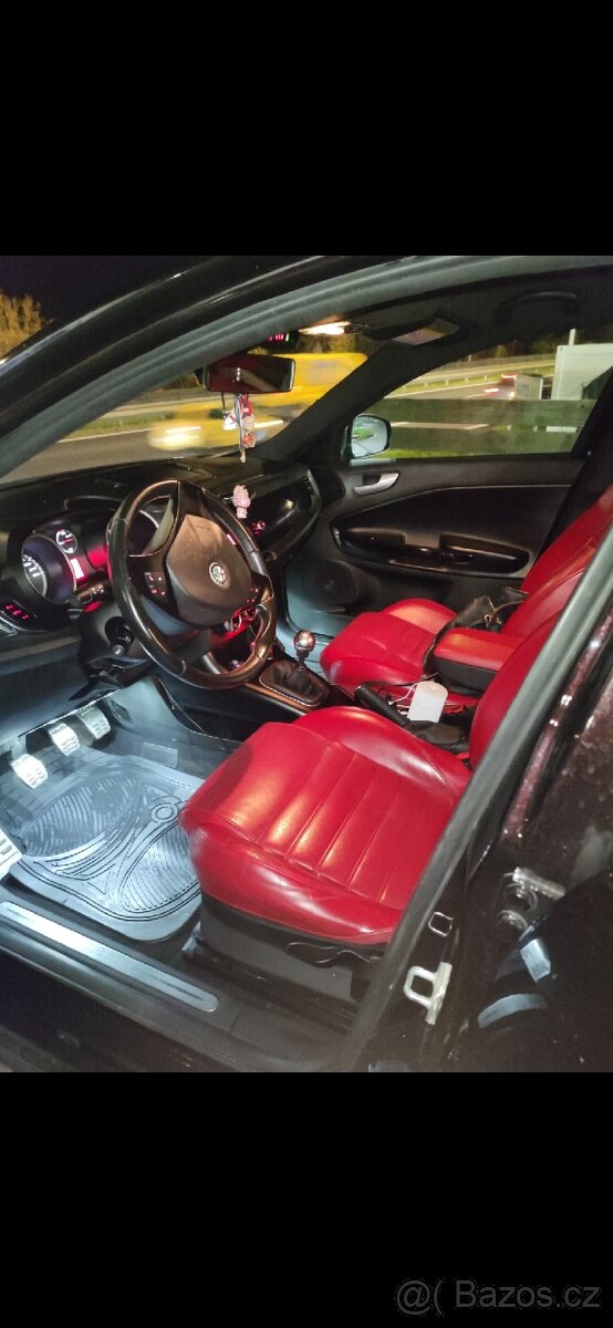 Alfa Romeo Giulietta 1.4 Multiair Turbo Benzina 125kW - 4