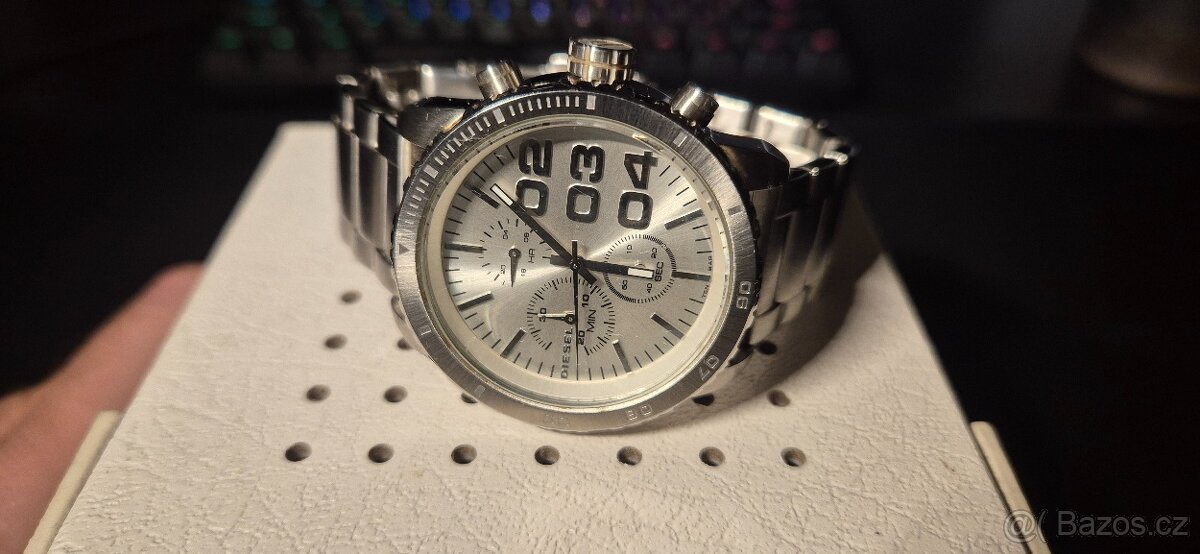 Prodám pánské hodinky DIESEL - 4