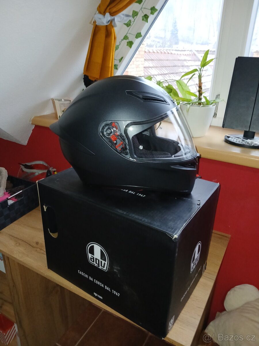 Prodam helmu AGV - 4