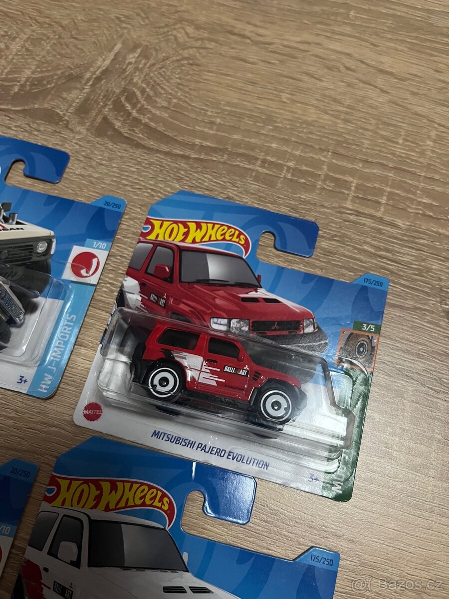 Nissan Hotwheels - 4
